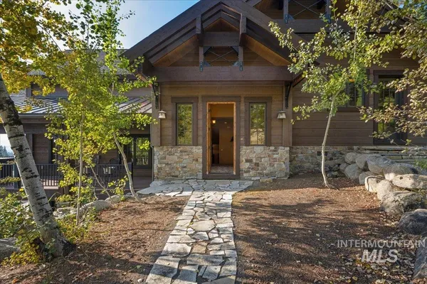 $2,995,000 | 516 White Water Drive, Donnelly, ID 83615