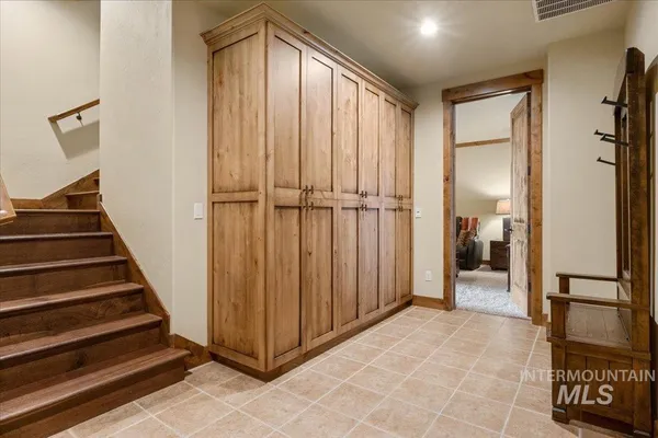 $2,995,000 | 516 White Water Drive, Donnelly, ID 83615