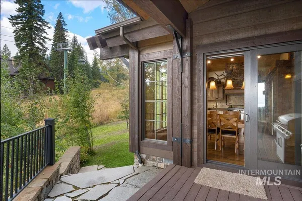 $2,995,000 | 516 White Water Drive, Donnelly, ID 83615
