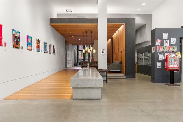 a view of an entryway with a workspace