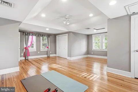 $699,000 | 267 West White Horse Pike, Berlin, NJ 08009