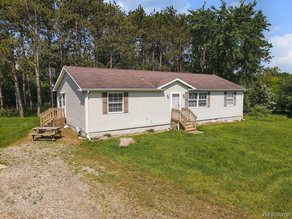 3700 North Mill Road Dryden, MI 48428 - Photo 17 of 23