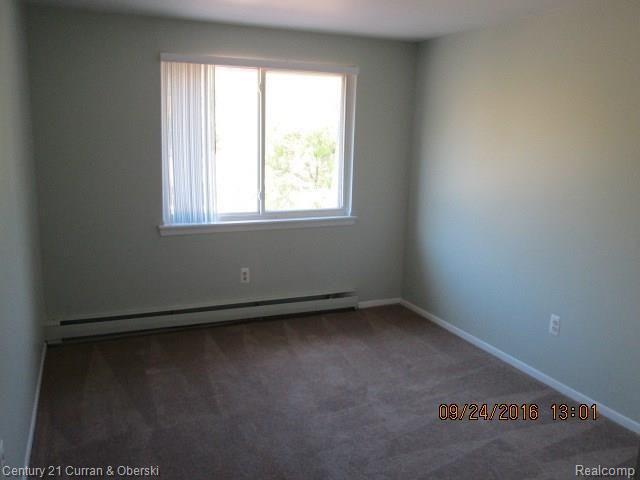 148 Ladd Road, Unit 4 Walled Lake, MI 48390 - Photo 14 of 21