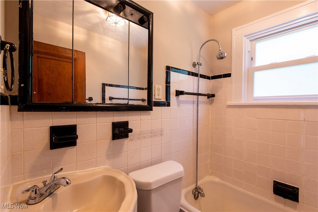 448 Harris Road Richmond Heights, OH 44143 - Photo 21 of 26