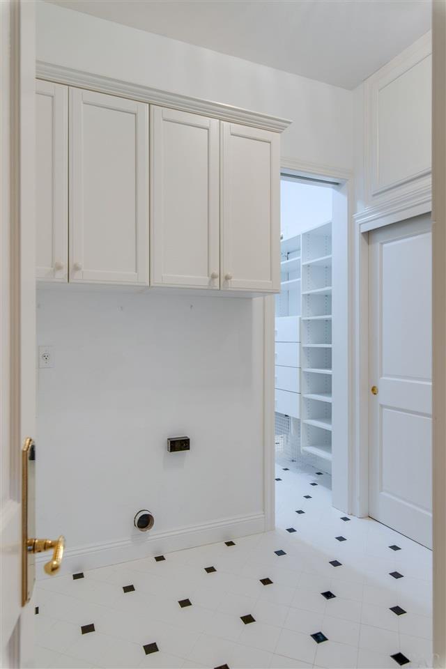 7636 Old Bay Pointe Road Milton, FL 32583 - Photo 33 of 50 With secret pocket door leading to Master Closet!