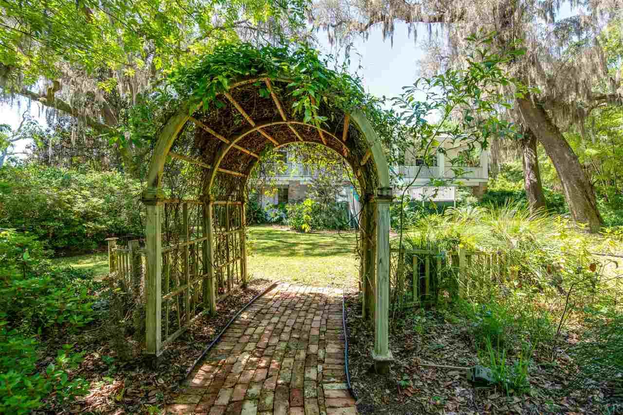 7636 Old Bay Pointe Road Milton, FL 32583 - Photo 9 of 50 Gallery Image 9