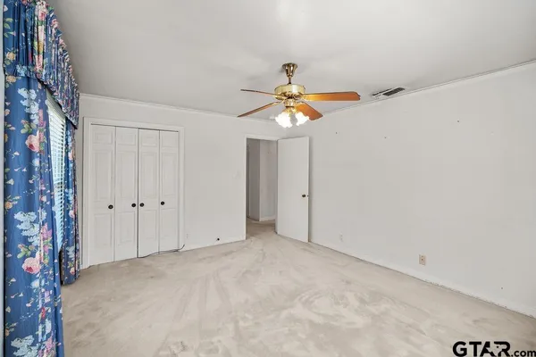 $325,000 | 2715 South Robertson Avenue, Tyler, TX 75701