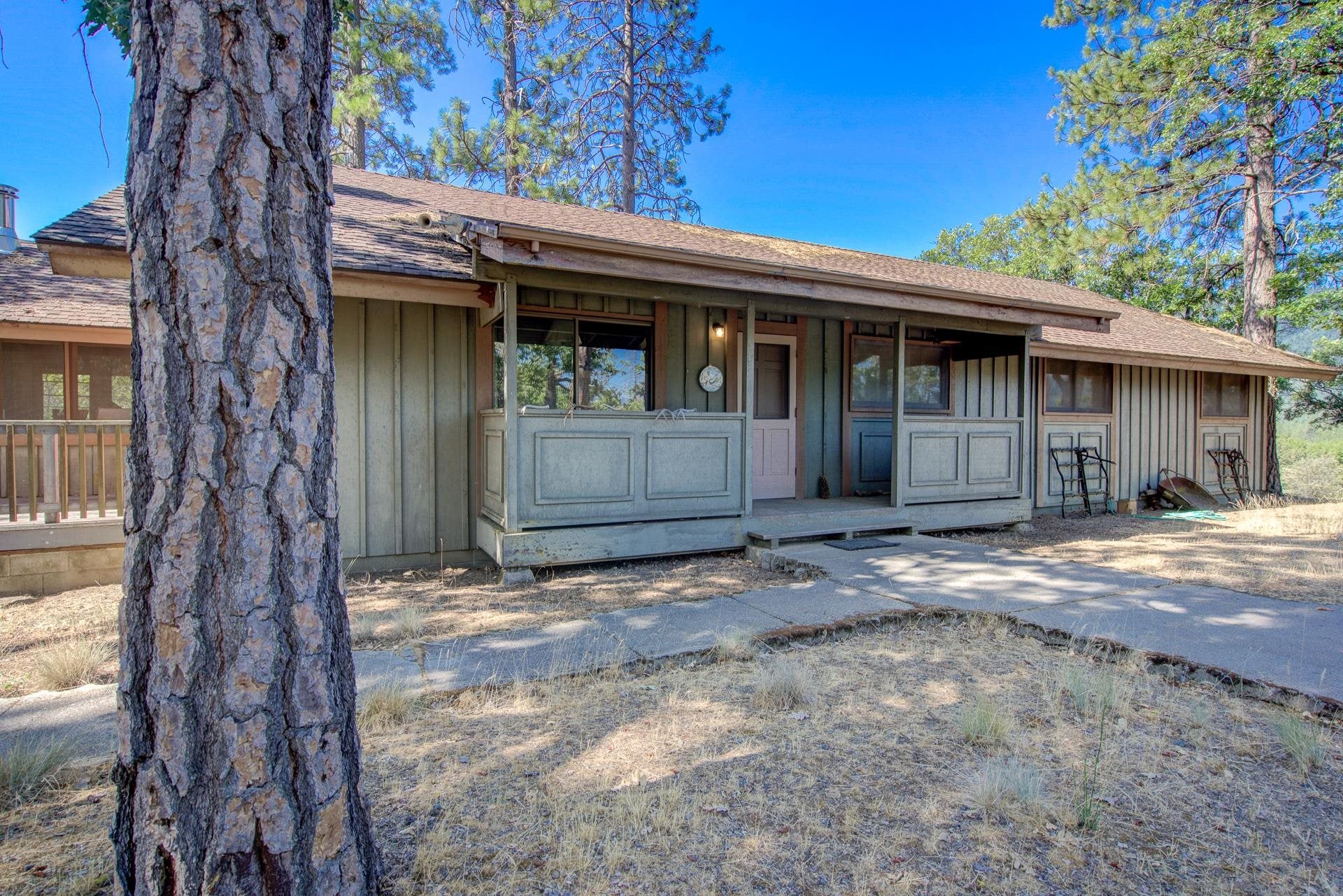 10935 Quartz Valley Road Fort Jones, CA 96032 - Photo 11 of 27 Gallery Image 11