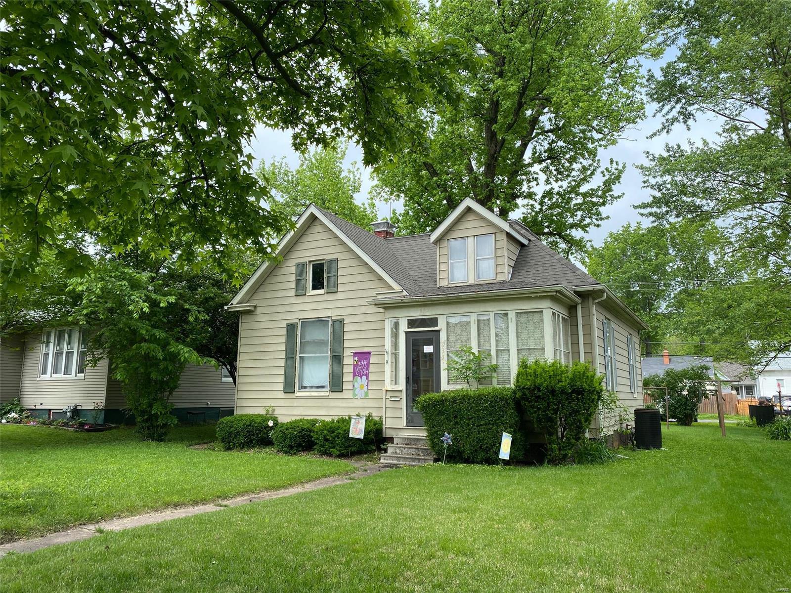 833 Troy Road Edwardsville, IL 62025 - Photo 1 of 39 Gallery Image 1