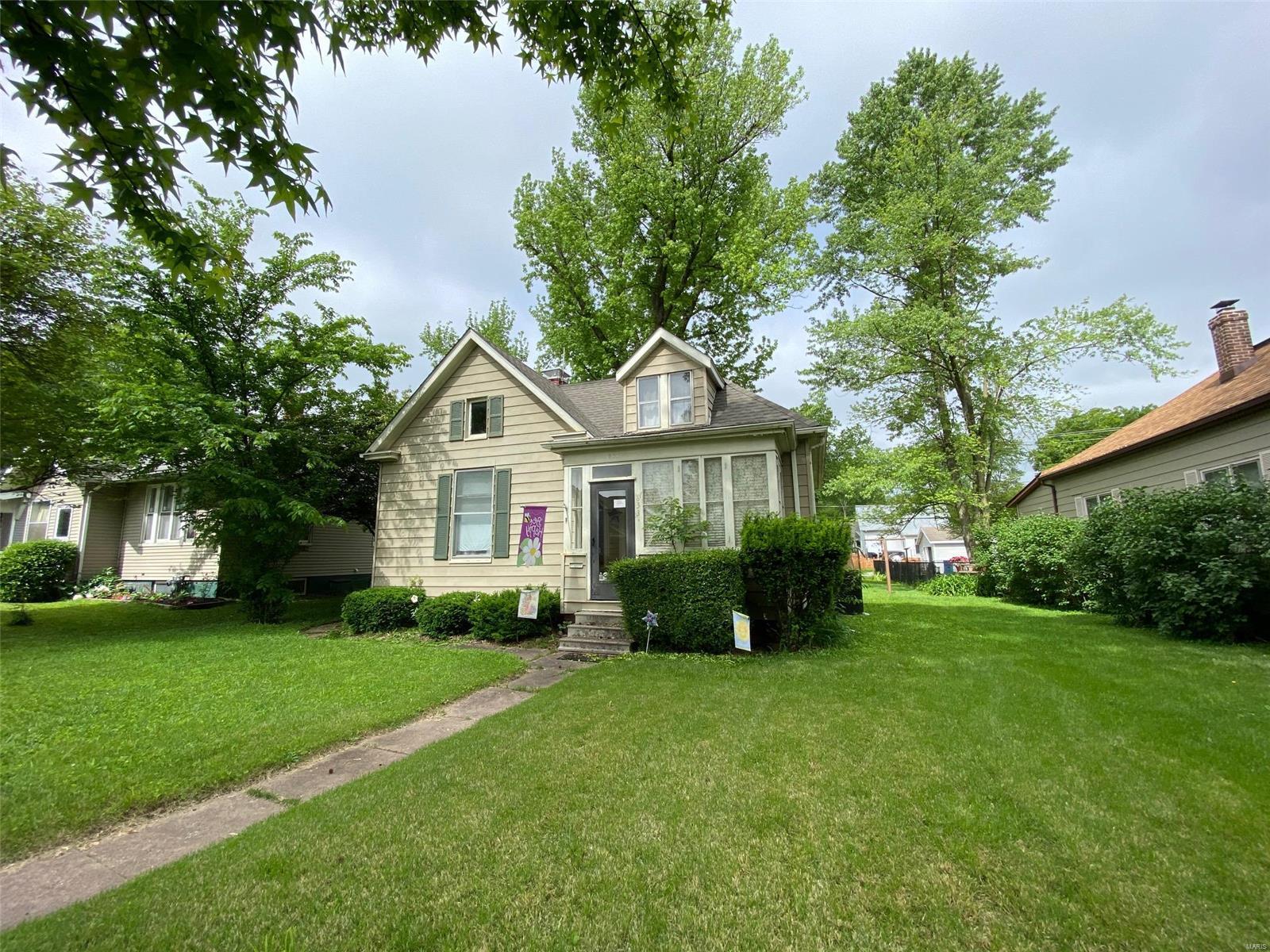 833 Troy Road Edwardsville, IL 62025 - Photo 2 of 39 Gallery Image 2