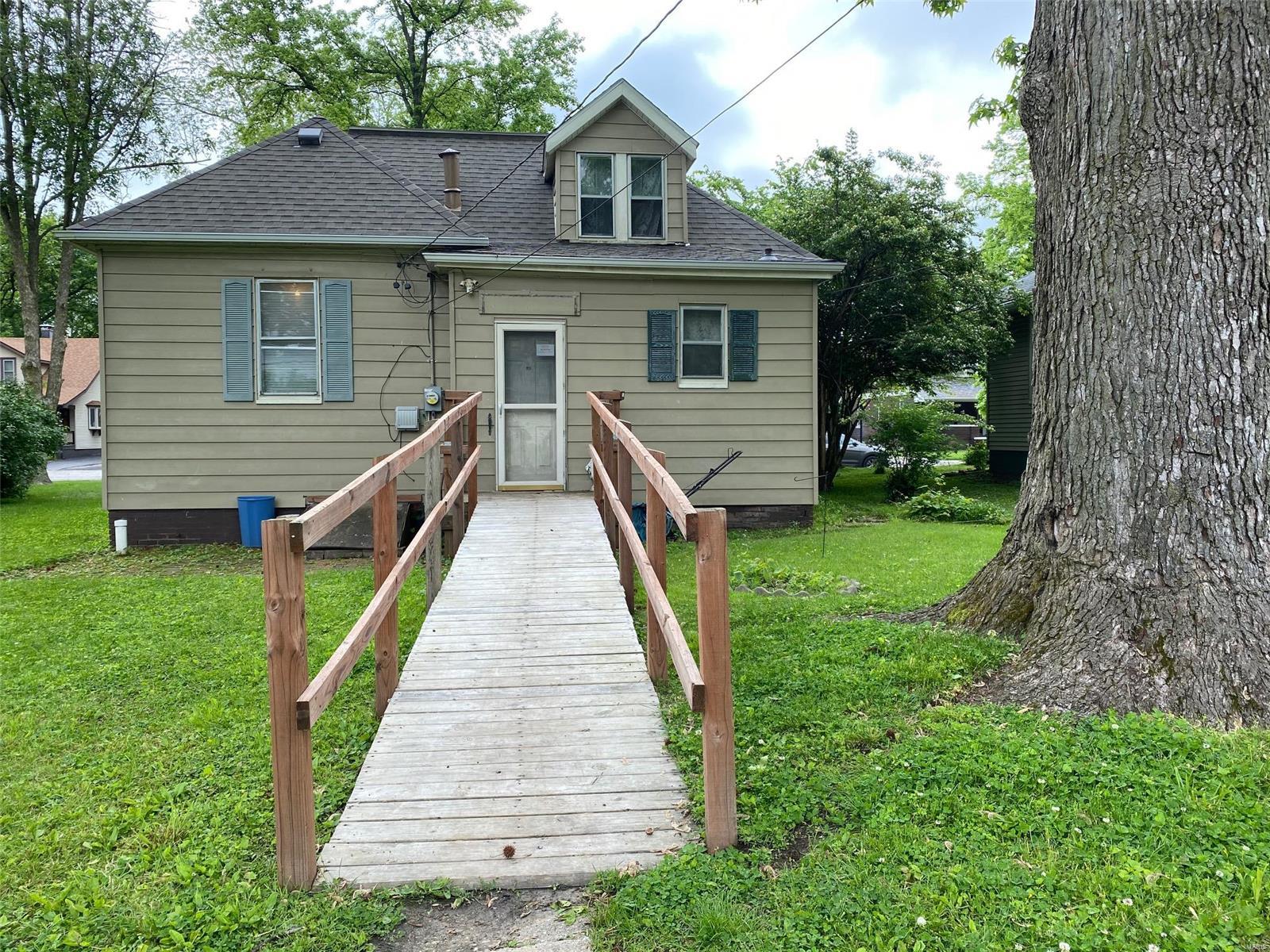 833 Troy Road Edwardsville, IL 62025 - Photo 11 of 39 Gallery Image 11