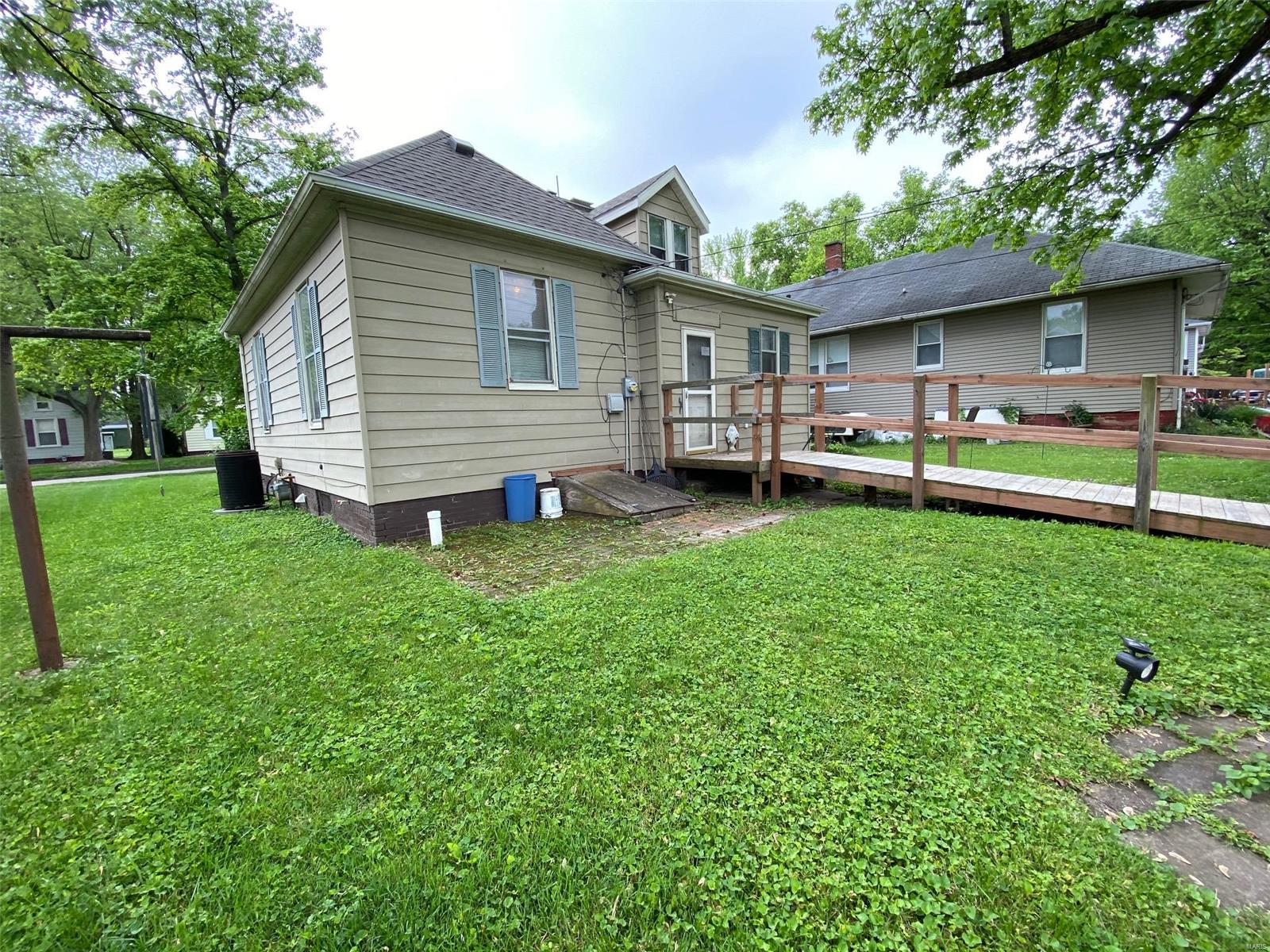833 Troy Road Edwardsville, IL 62025 - Photo 12 of 39 Gallery Image 12