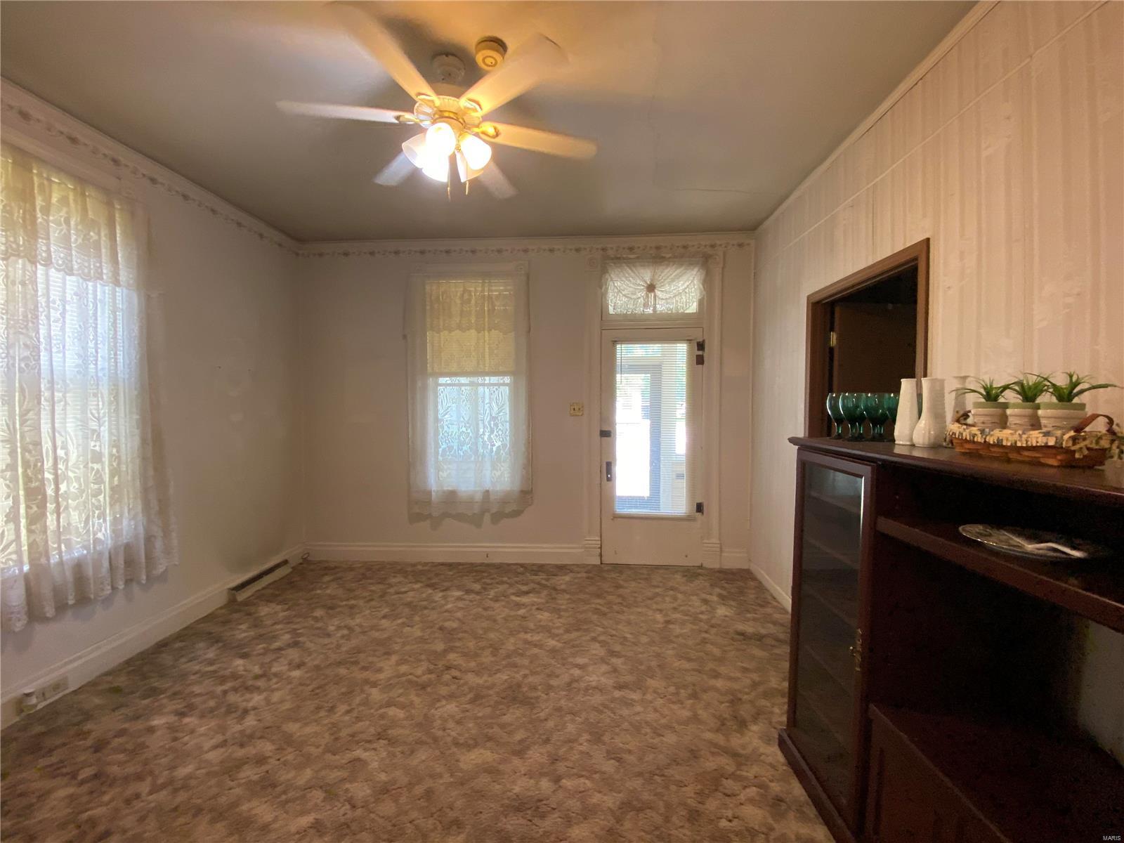 833 Troy Road Edwardsville, IL 62025 - Photo 18 of 39 Gallery Image 18