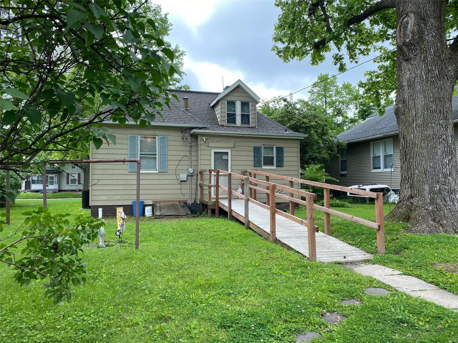 833 Troy Road Edwardsville, IL 62025 - Photo 9 of 39 Gallery Image 9