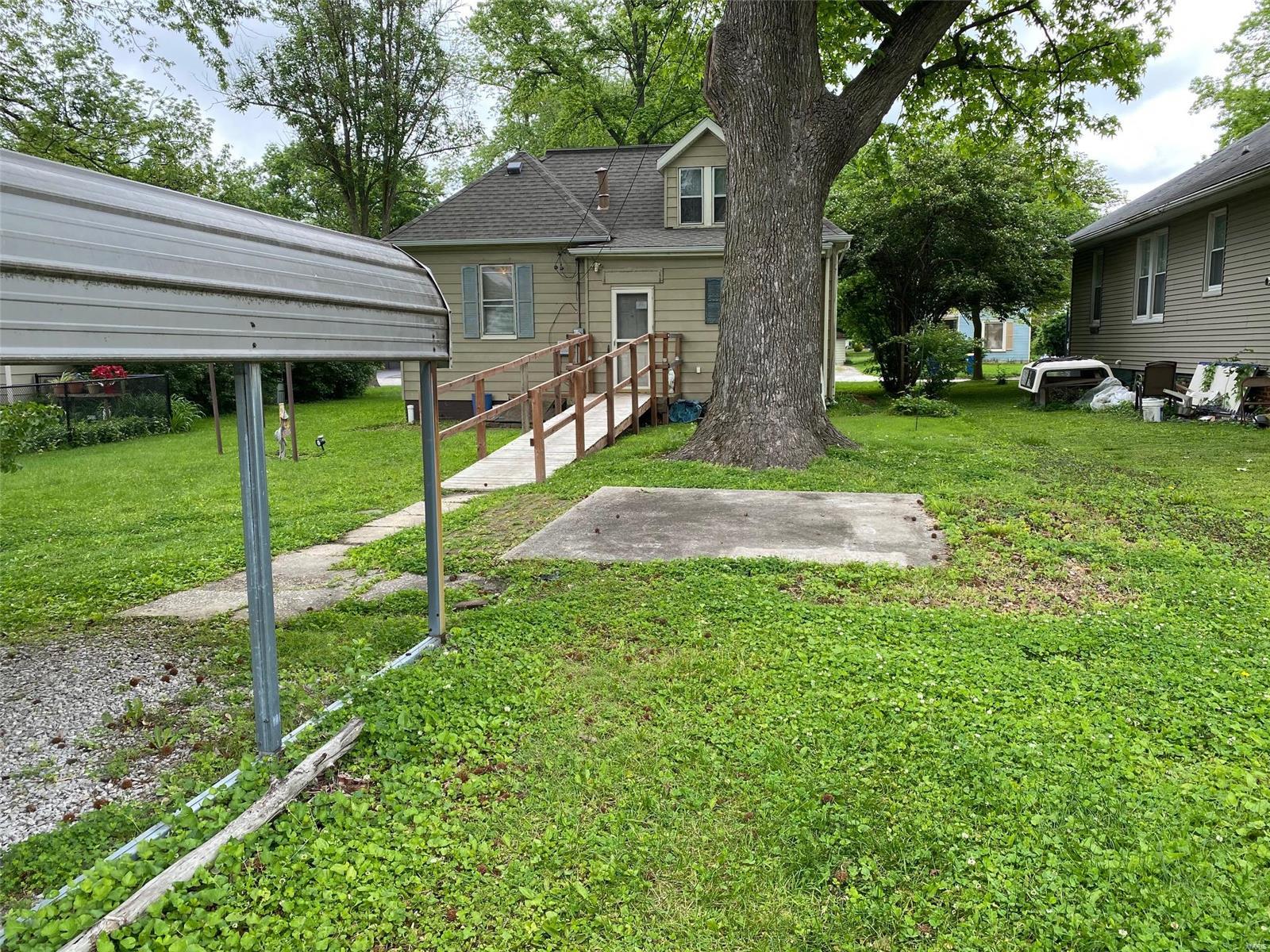 833 Troy Road Edwardsville, IL 62025 - Photo 10 of 39 Gallery Image 10