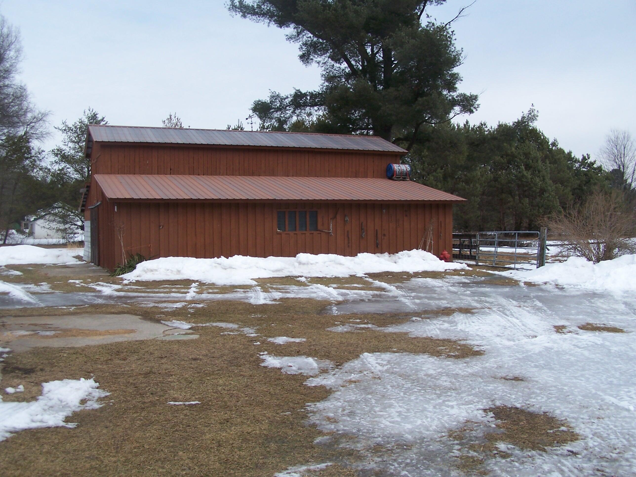 5033 Automobile Road Muskegon, MI 49445 - Photo 5 of 46 101_7523