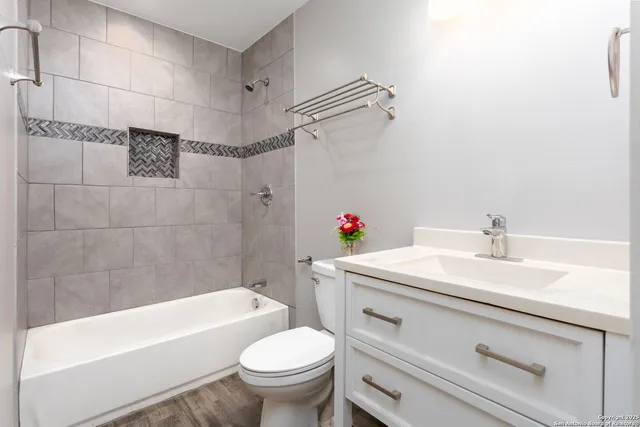 $389,000 | 1043 Steves Avenue, San Antonio, TX 78210