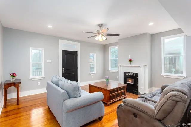 $389,000 | 1043 Steves Avenue, San Antonio, TX 78210