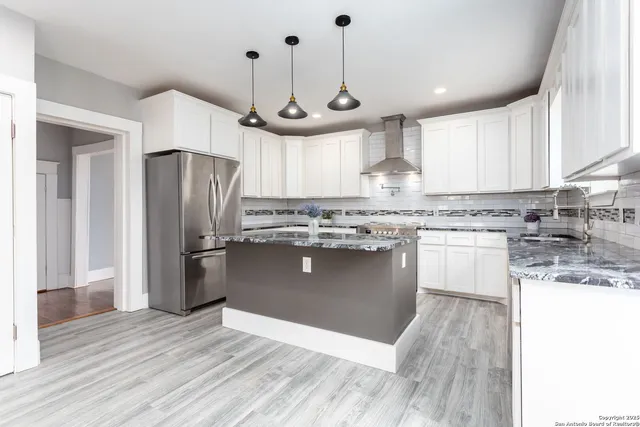 $389,000 | 1043 Steves Avenue, San Antonio, TX 78210