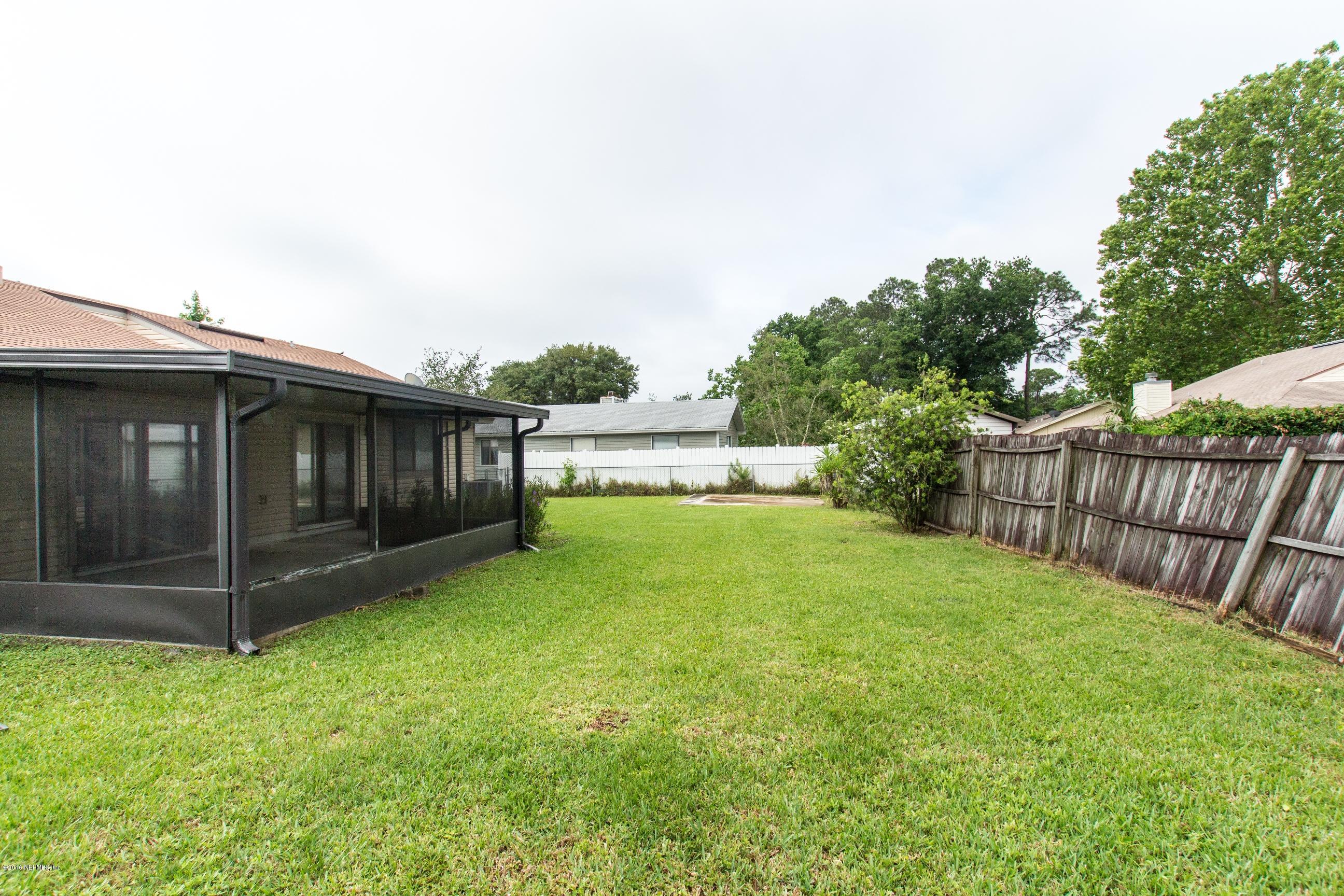 10852 Reading Road Jacksonville, FL 32257 - Photo 27 of 30 a view of backyard with green space