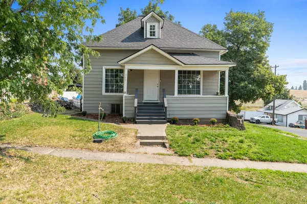 $275,000 | 242 South Broadway Street, Tekoa, WA 99033