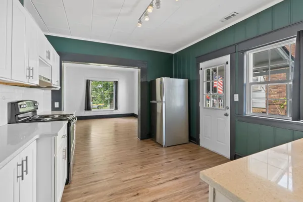 $275,000 | 242 South Broadway Street, Tekoa, WA 99033