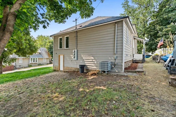 $275,000 | 242 South Broadway Street, Tekoa, WA 99033