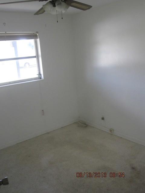 261 West 24th Street Riviera Beach, FL 33404 - Photo 6 of 14 IMG_3078