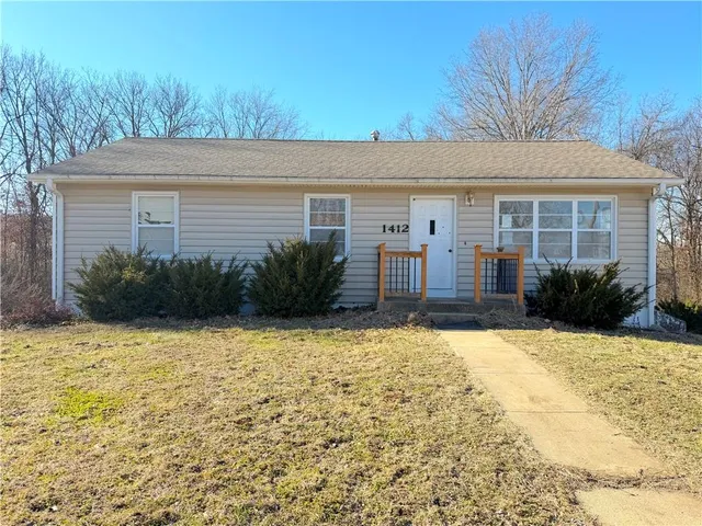 $214,900 | 1412 Ridgeway Drive, Richmond, MO 64085