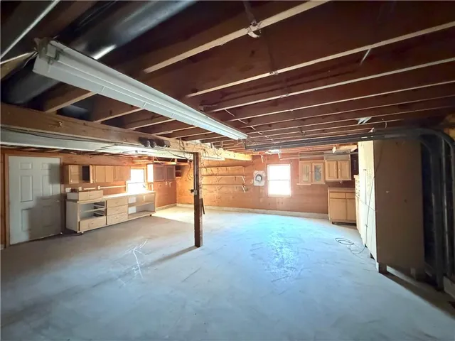 $214,900 | 1412 Ridgeway Drive, Richmond, MO 64085