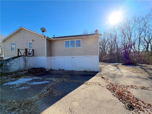 $214,900 | 1412 Ridgeway Drive, Richmond, MO 64085