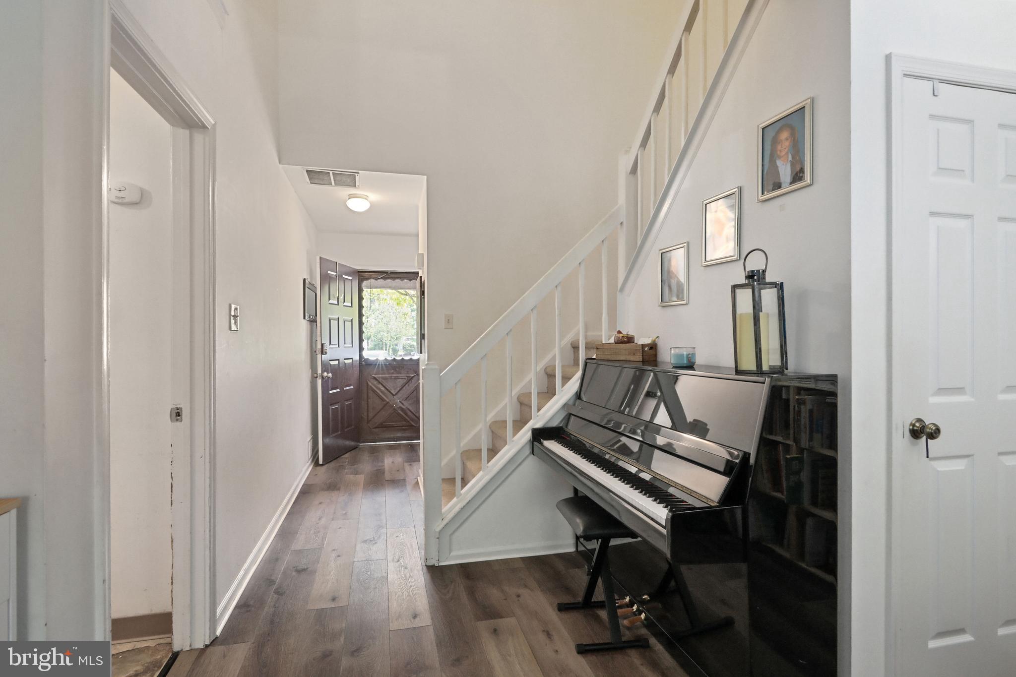 67 Five Crown Royal Marlton, NJ 08053 - Photo 3 of 36 Foyer