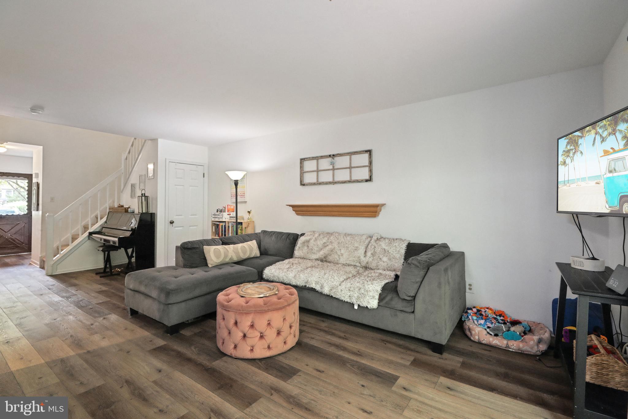 67 Five Crown Royal Marlton, NJ 08053 - Photo 4 of 36 Living Room