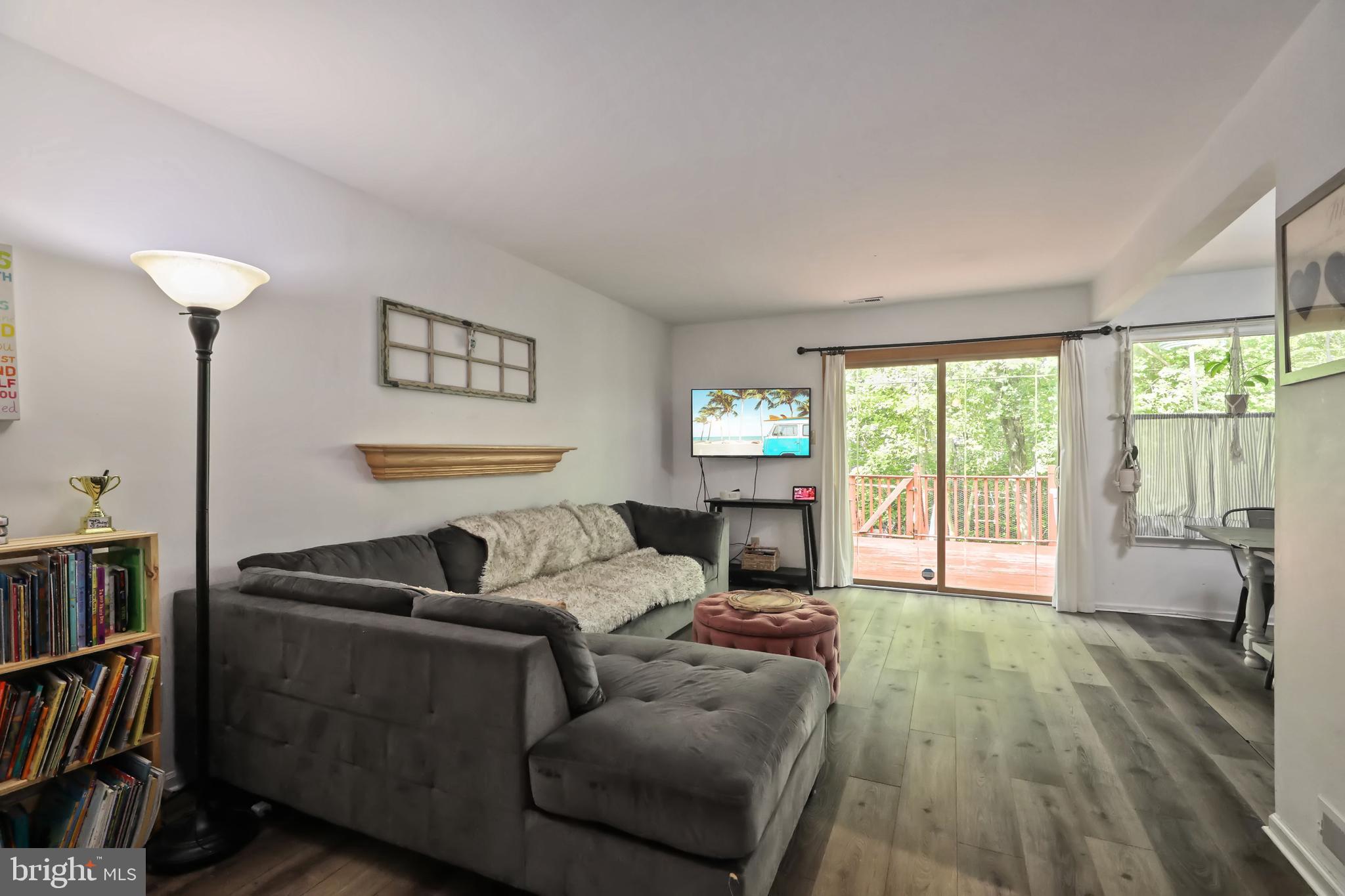 67 Five Crown Royal Marlton, NJ 08053 - Photo 5 of 36 Living Room