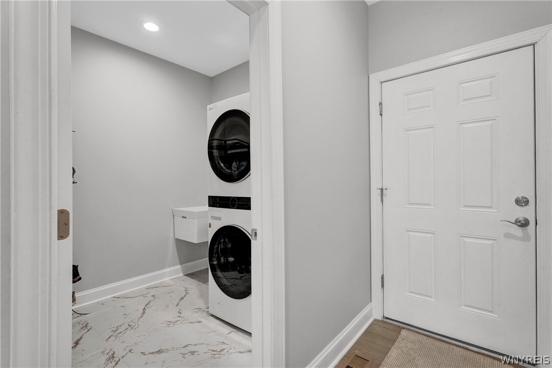 924 Klein Road Amherst, NY 14221 - Photo 16 of 40 Gallery Image 16