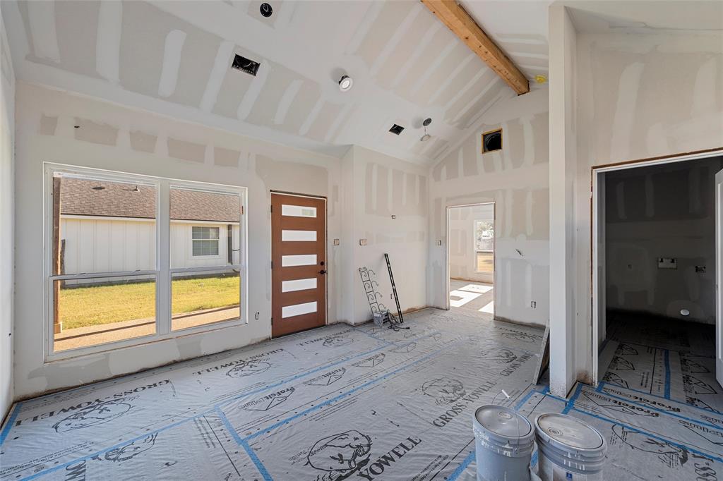 979 Old Mexia Road Waco, TX 76705 - Photo 29 of 40 a view of an empty room with a window and bathroom