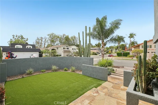 $2,197,000 | 16542 Los Verdes Lane, Huntington Beach, CA 92649