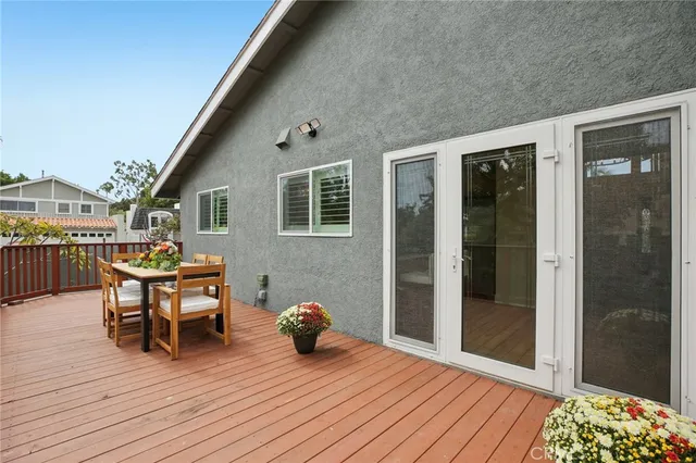 $2,197,000 | 16542 Los Verdes Lane, Huntington Beach, CA 92649