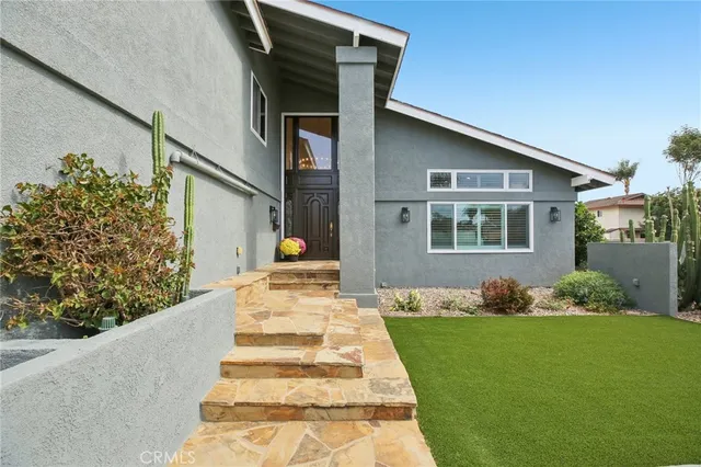 $2,197,000 | 16542 Los Verdes Lane, Huntington Beach, CA 92649