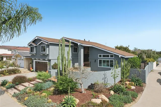 $2,197,000 | 16542 Los Verdes Lane, Huntington Beach, CA 92649