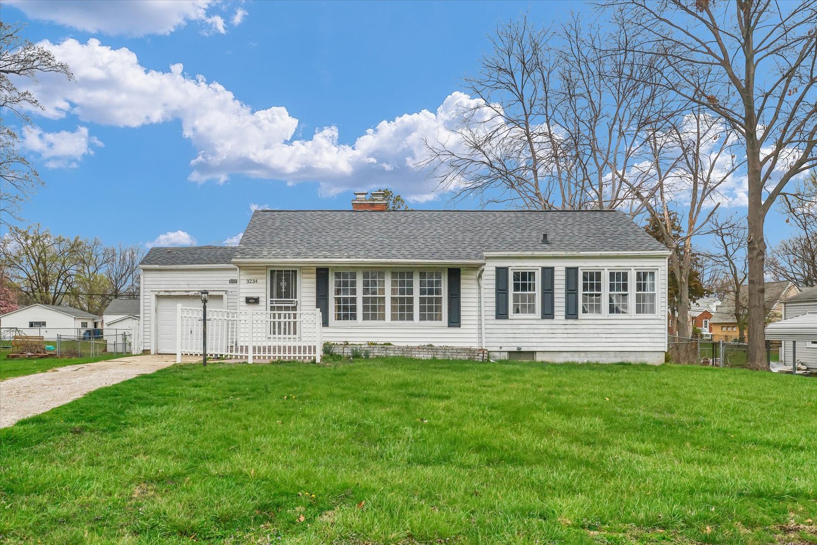 3234 East Fulton Avenue Decatur, IL 62521 - Photo 3 of 34