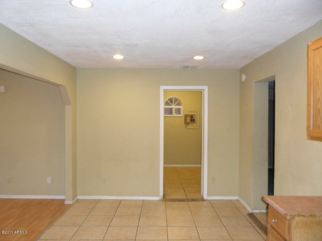 1133 East Ardmore Road Phoenix, AZ 85042 - Photo 11 of 34 SAM_2350