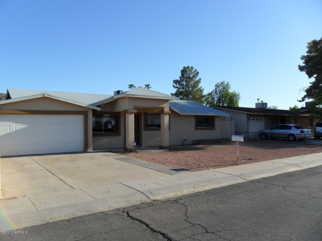 1133 East Ardmore Road Phoenix, AZ 85042 - Photo 2 of 34 SAM_2341
