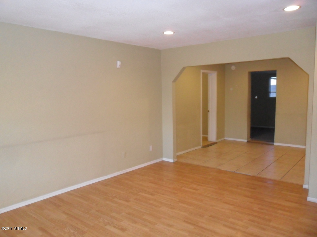 1133 East Ardmore Road Phoenix, AZ 85042 - Photo 6 of 34 SAM_2345