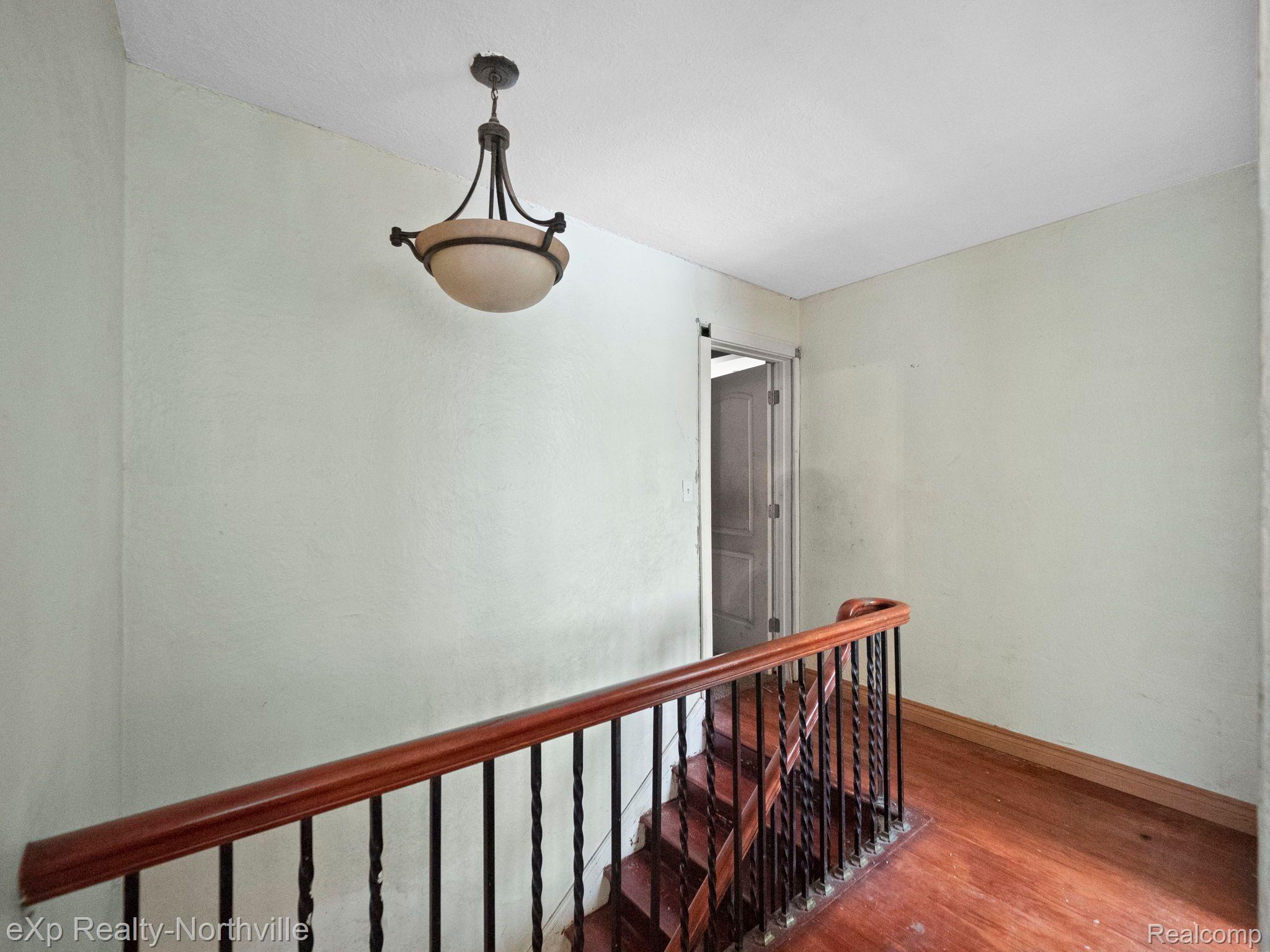 15804 Ashton Road Detroit, MI 48223 - Photo 12 of 24 Gallery Image 12