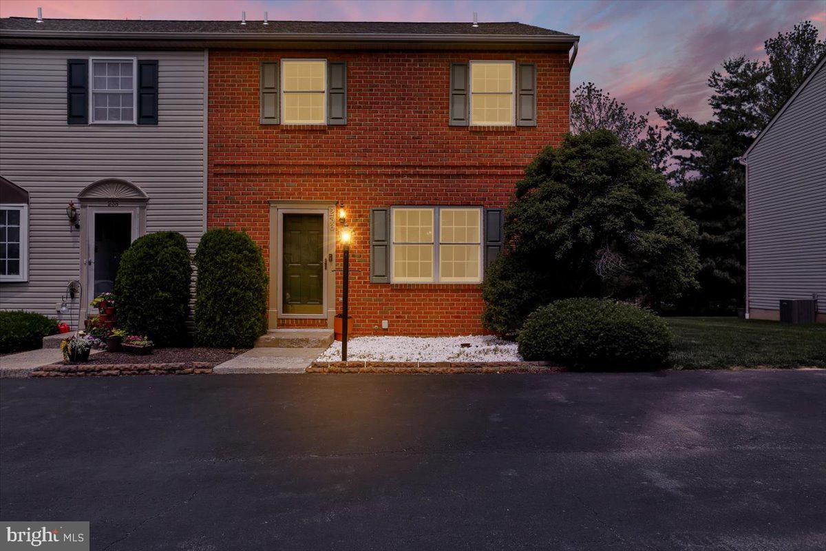 236 Nicole Way Reading, PA 19608 - Photo 2 of 46 Gallery Image 2