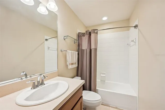 $235,000 | 3715 45th Terrace West, Unit 103, Bradenton, FL 34210