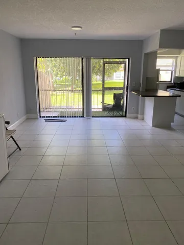 $2,595 | 1195 Northwest 16th Avenue, Unit 40, Boca Raton, FL 33486