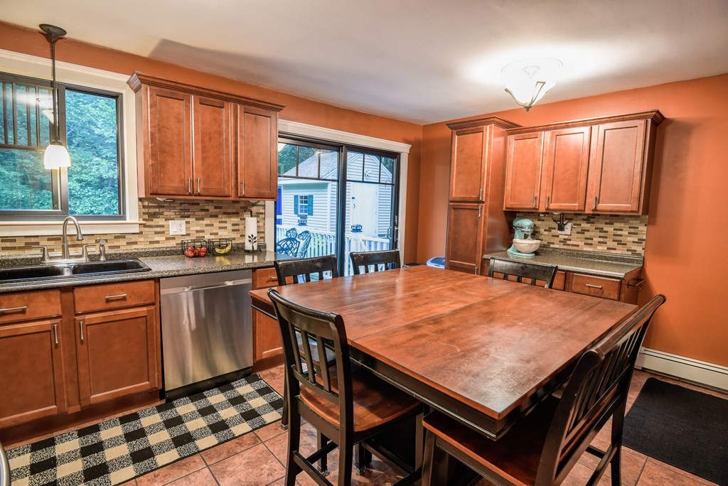 11 Brewster Road Worcester, MA 01602 - Photo 14 of 41 Gallery Image 14
