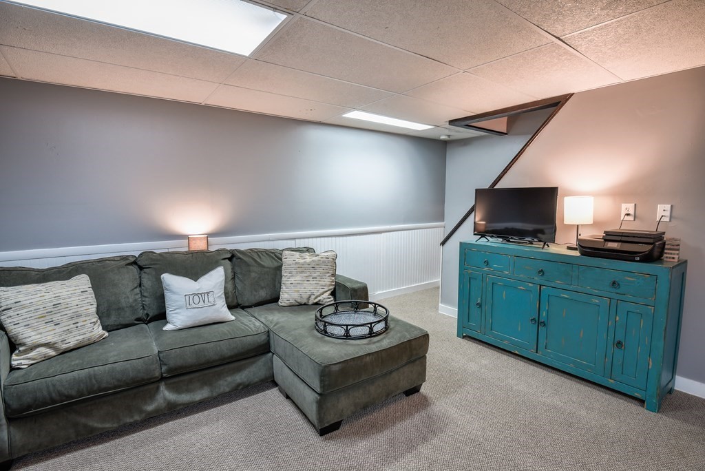 11 Brewster Road Worcester, MA 01602 - Photo 37 of 41 Gallery Image 37